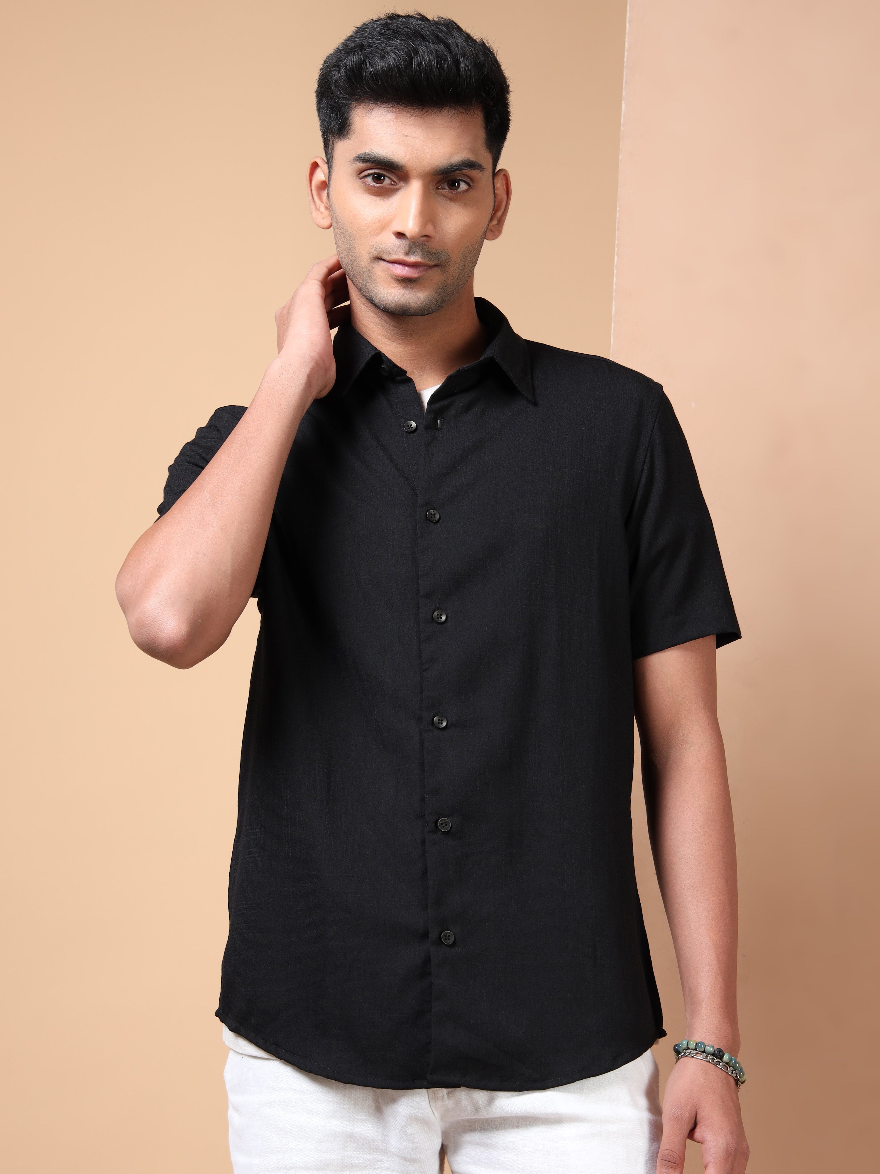MEN'S BLACK SOLID SLIM FIT SHIRT