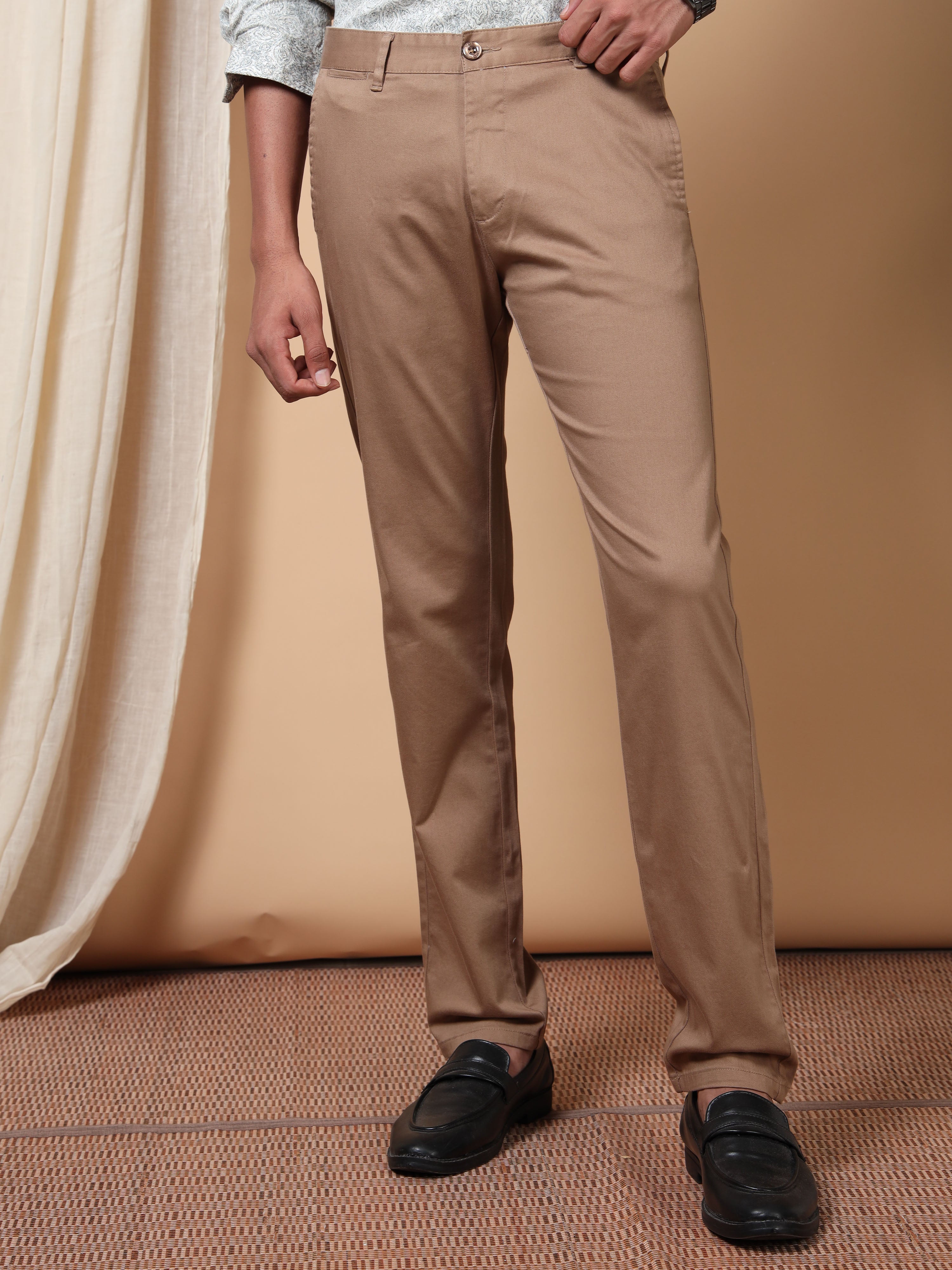 MEN'S KHAKI SOLID SLIM FIT TROUSER
