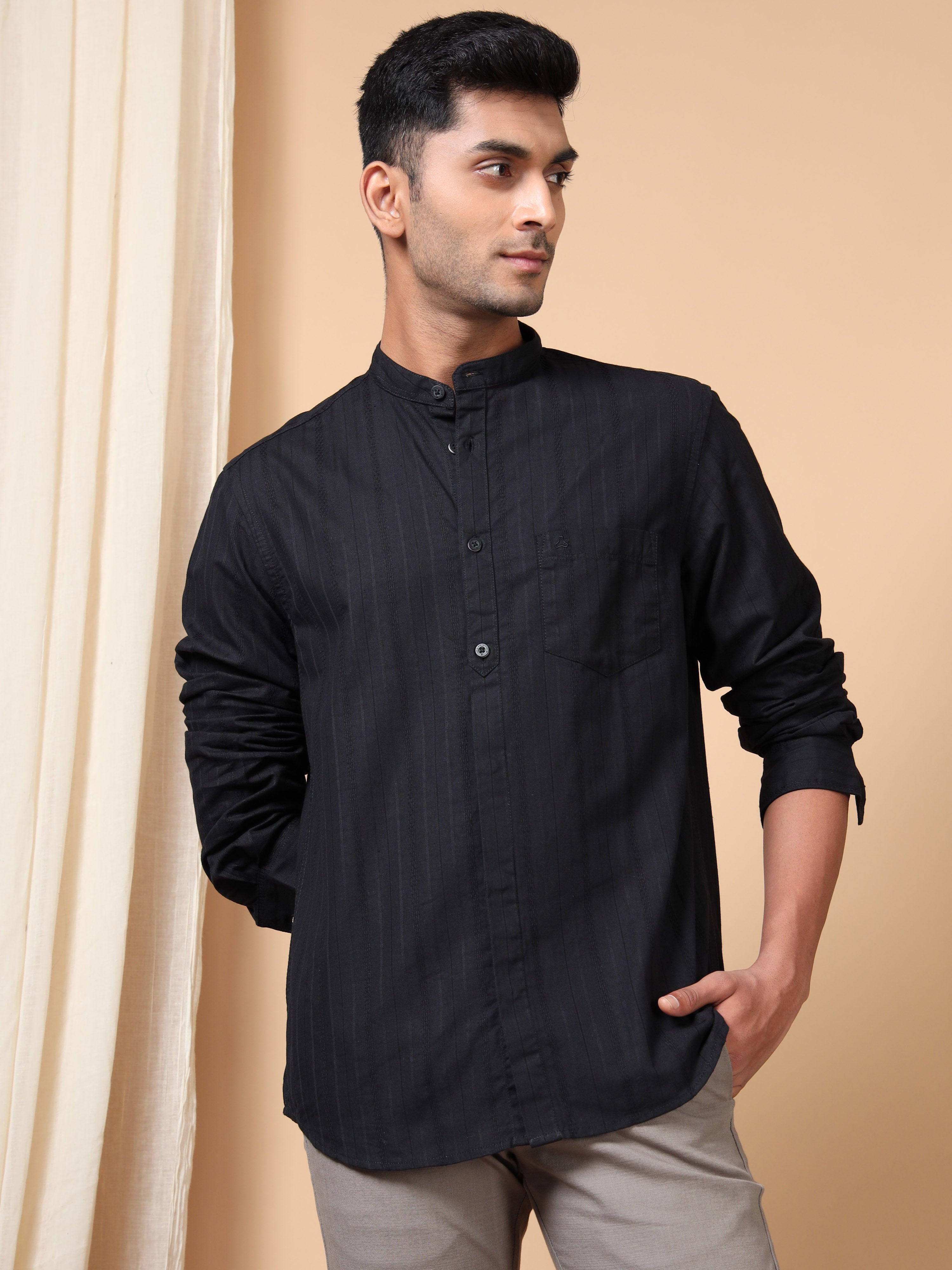 MEN'S BLACK STRIPES SLIM FIT SHIRT