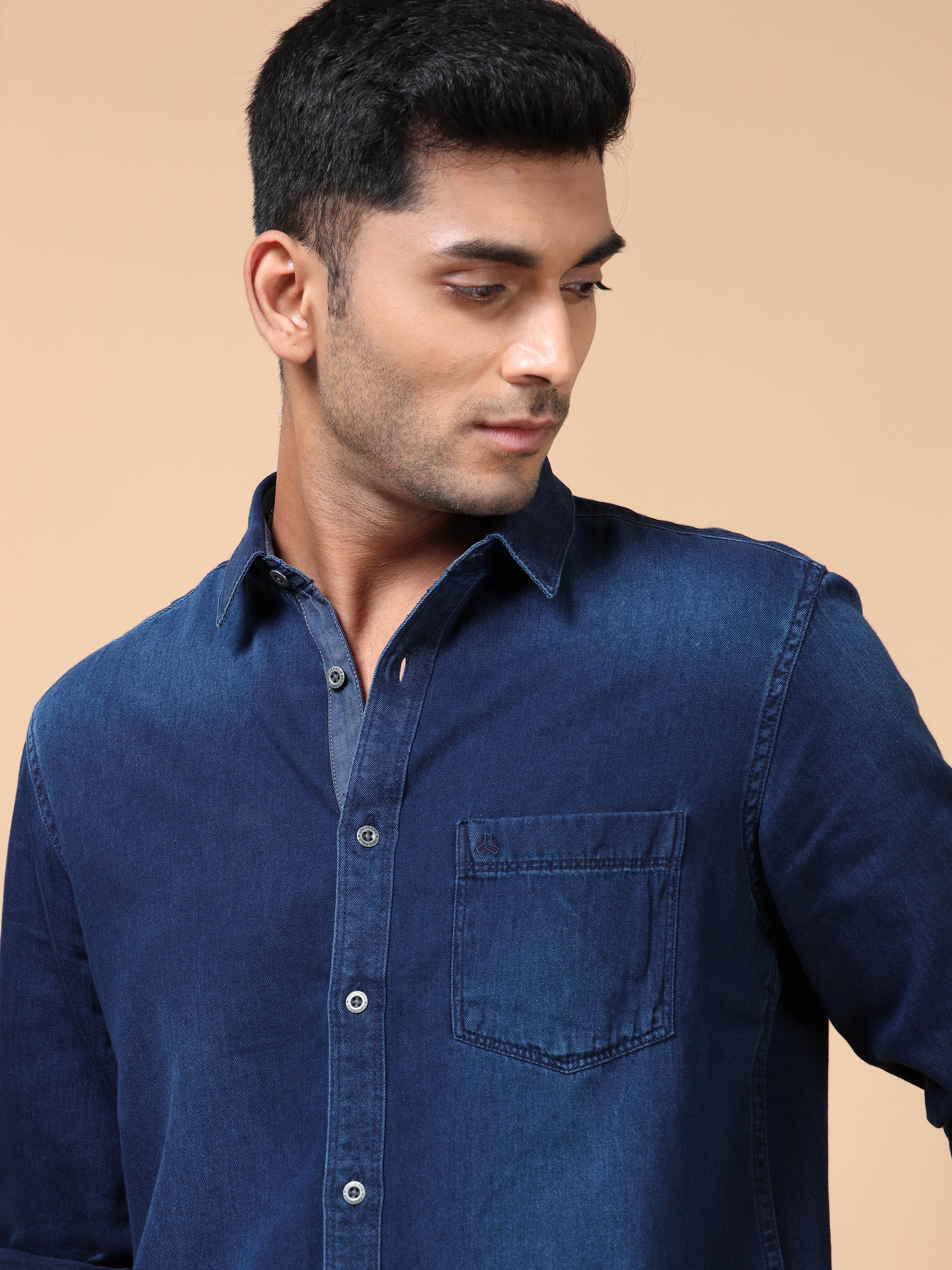 MEN'S NAVY SOLID SLIM FIT SHIRT