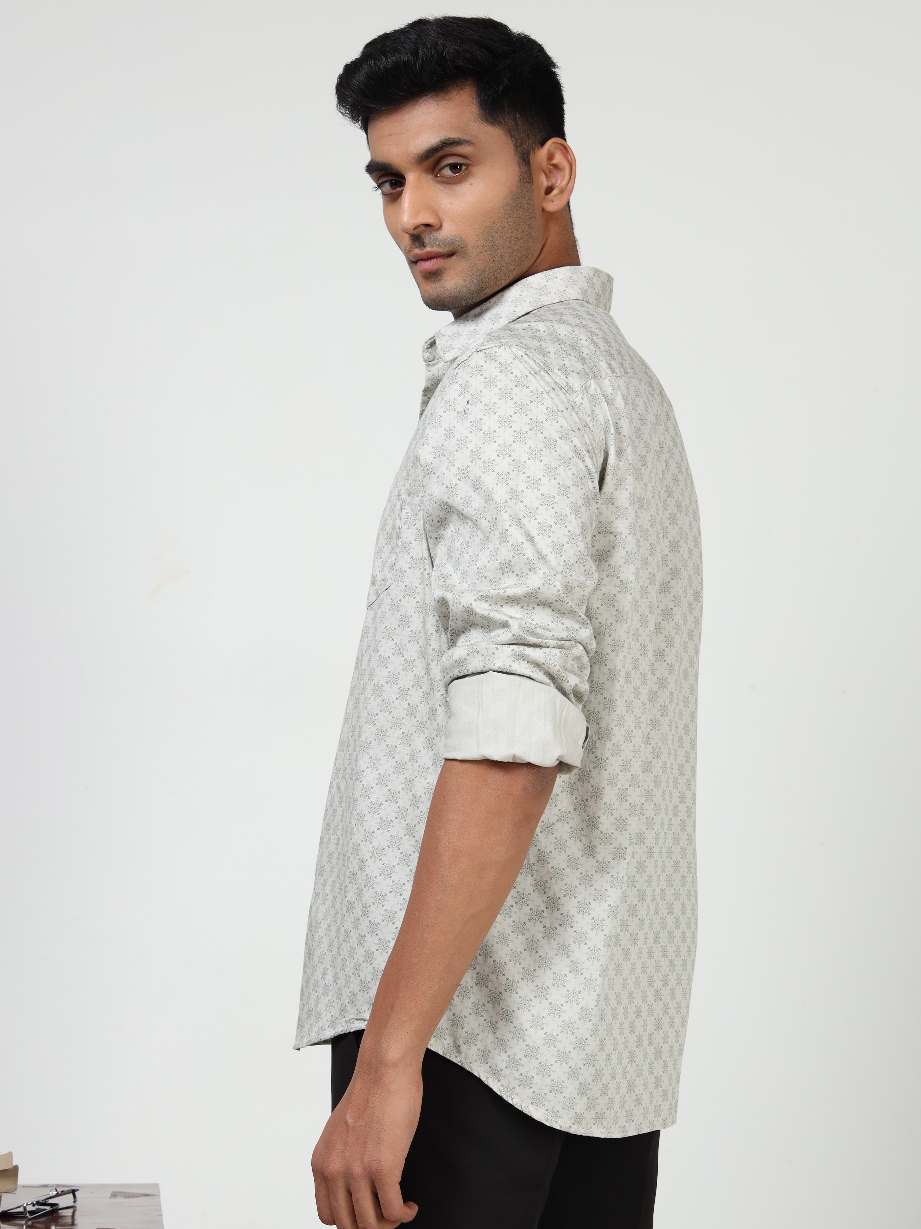 MEN'S LT.GREY PRINT SLIM FIT SHIRT