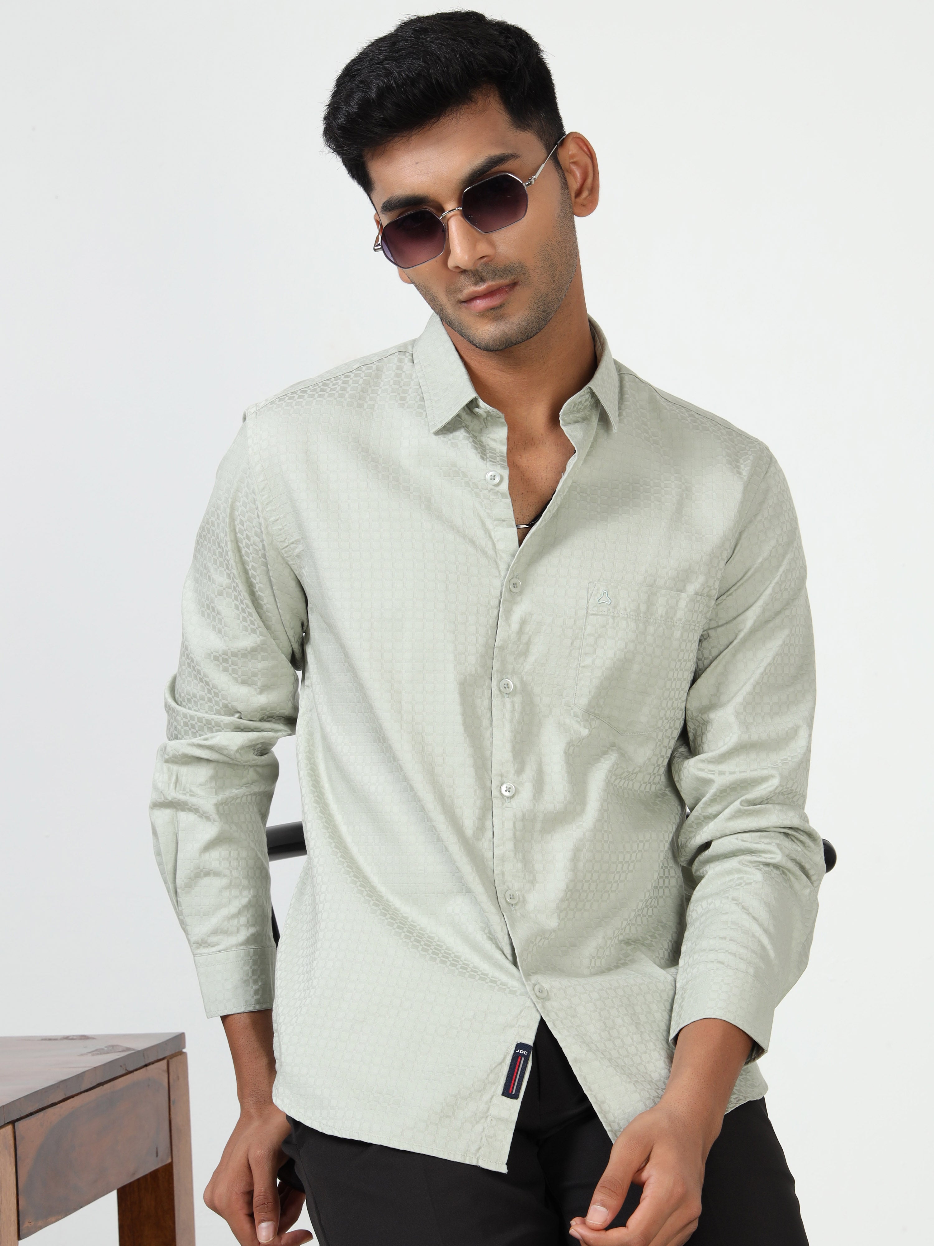 MEN'S SAGE SOLID SLIM FIT SHIRT