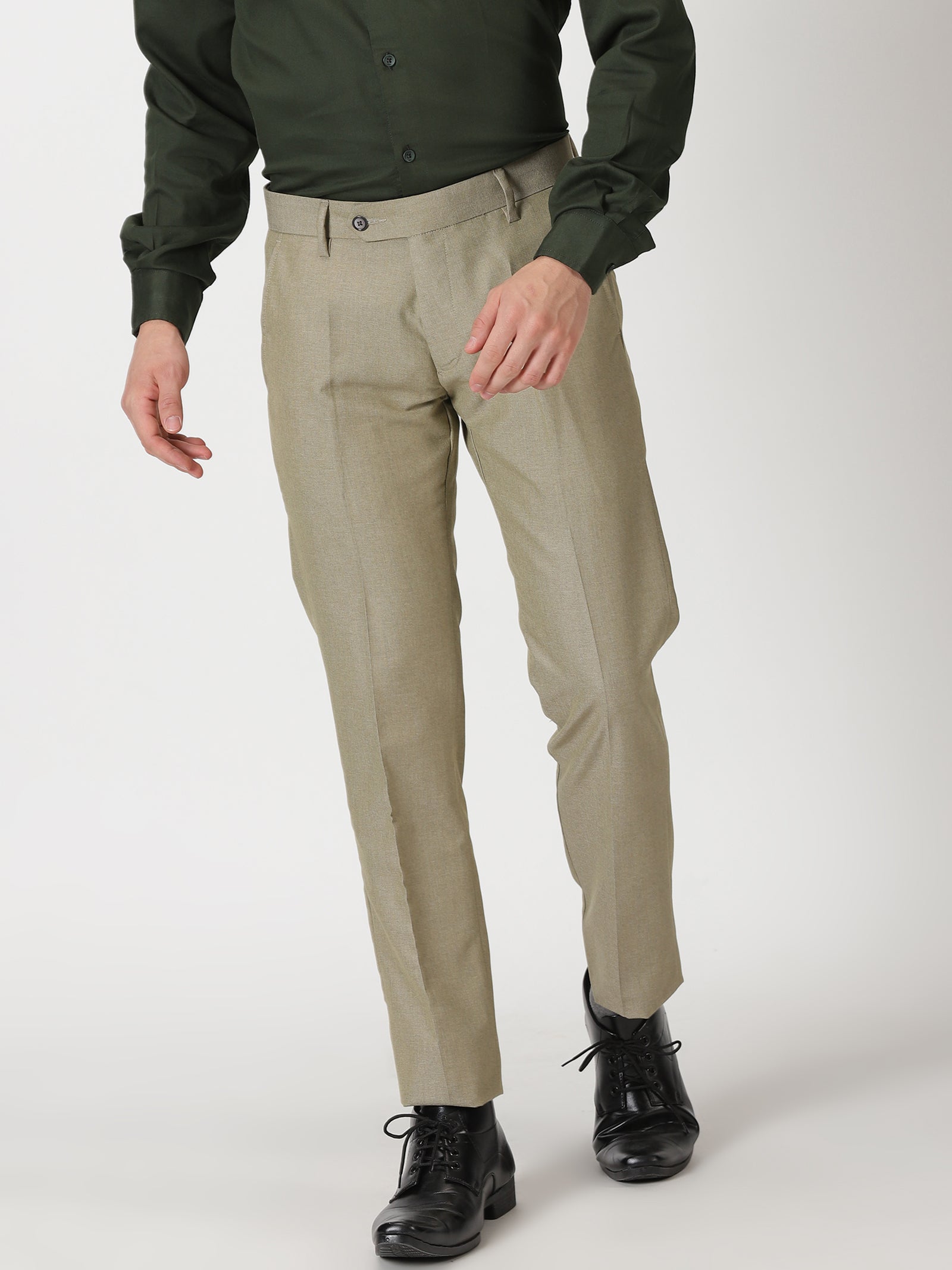 MEN'S KHAKI SOLID TAPERED FIT TROUSER