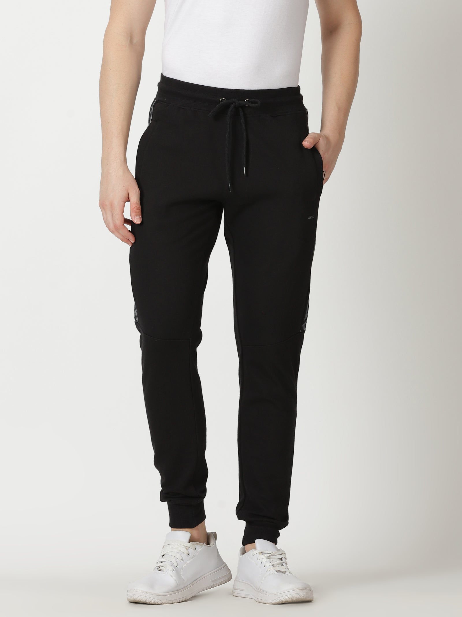 MEN'S BLACK SOLID REGULAR FIT JOGGER