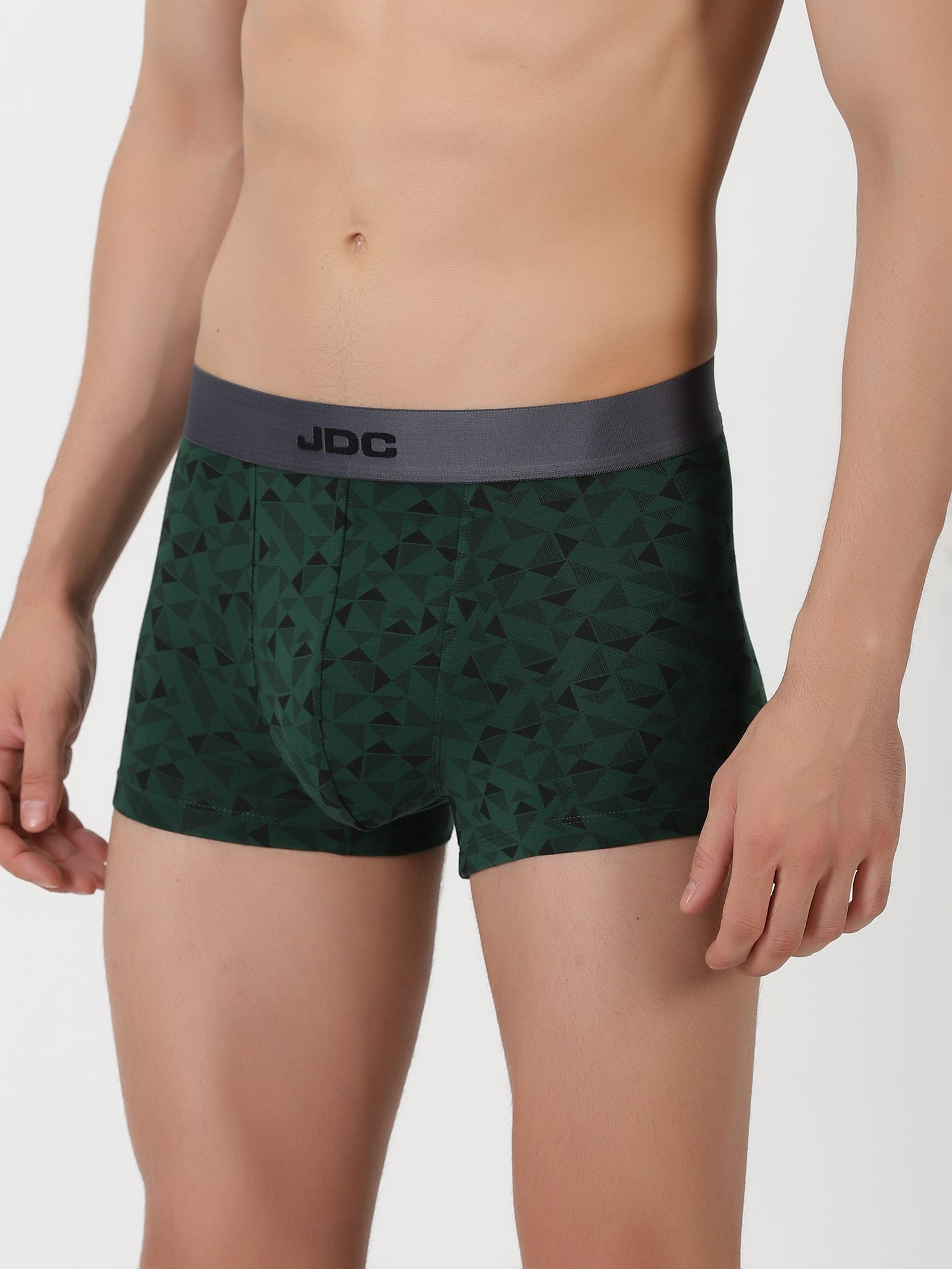 MEN'S GREEN TRIANGLE PRINT REGULAR FIT TRUNK