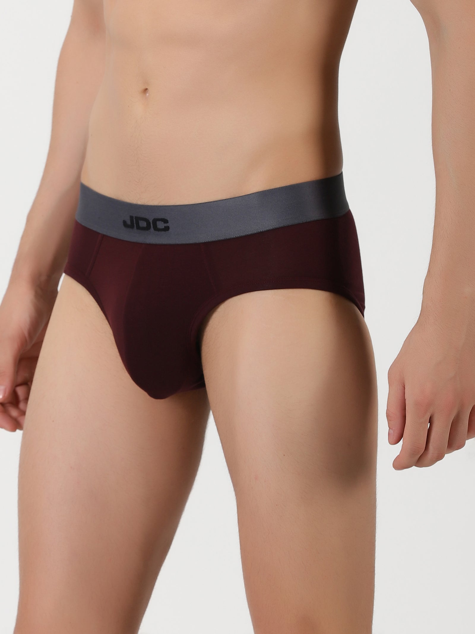 MEN'S MAROON SOLID REGULAR FIT BRIEF