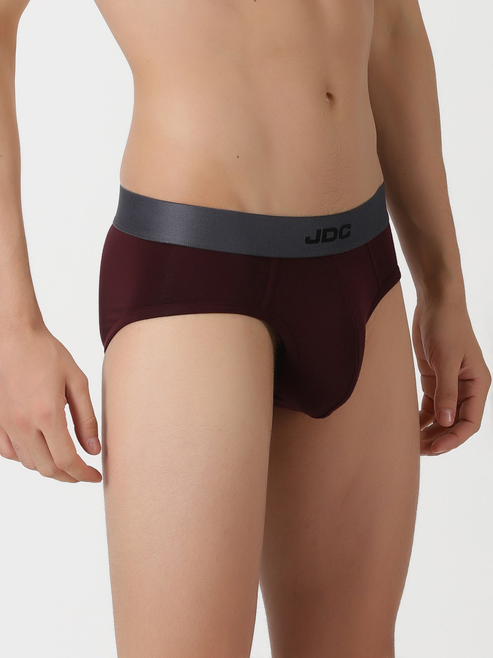 MEN'S MAROON SOLID REGULAR FIT BRIEF