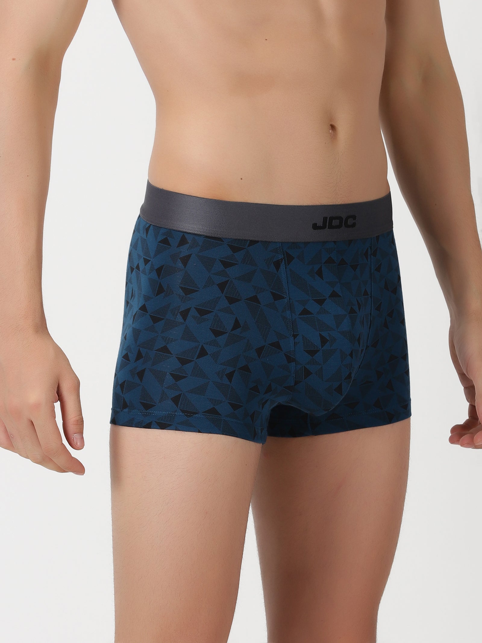 MEN'S BLUE TRIANGLE PRINT REGULAR FIT TRUNK