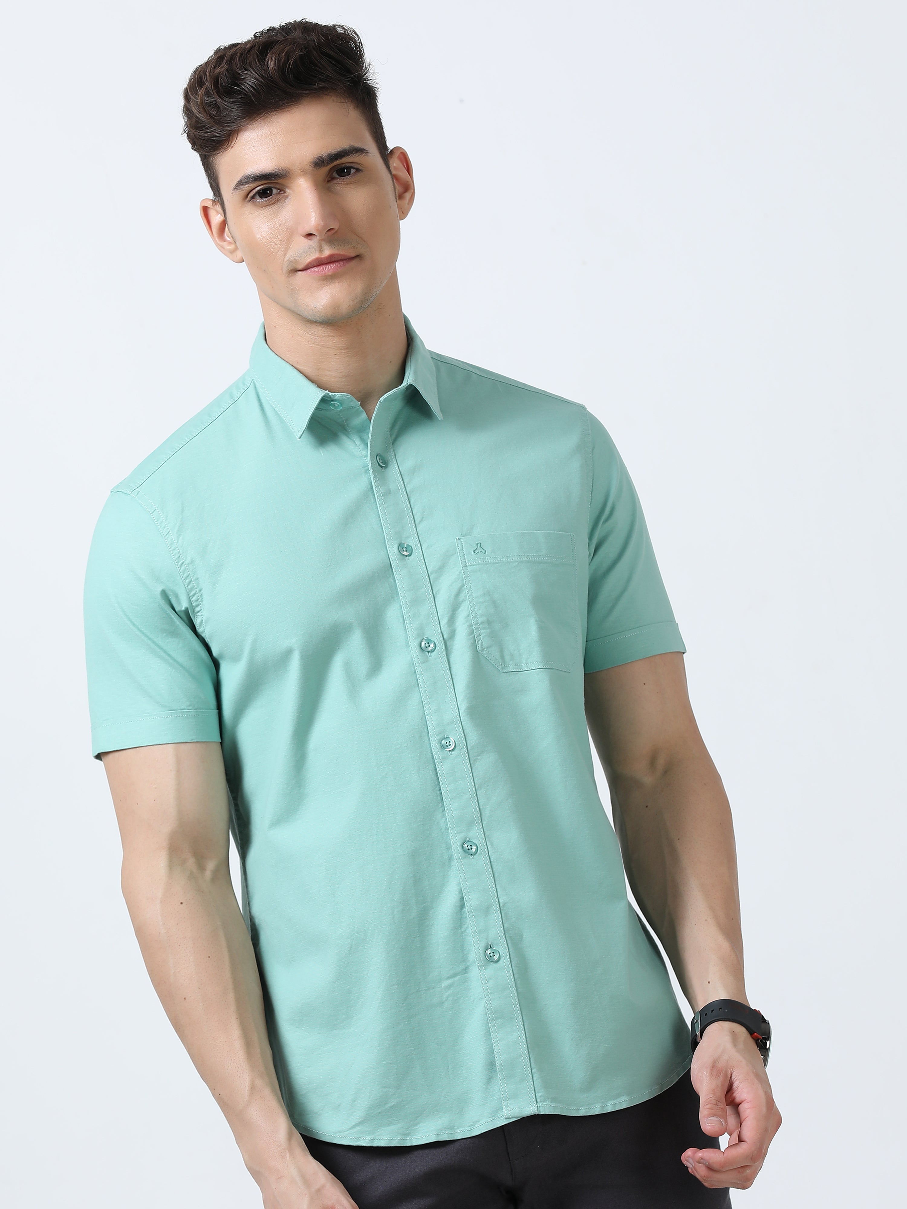 MEN'S LT.GREEN-SOLID SLIM FIT SHIRT