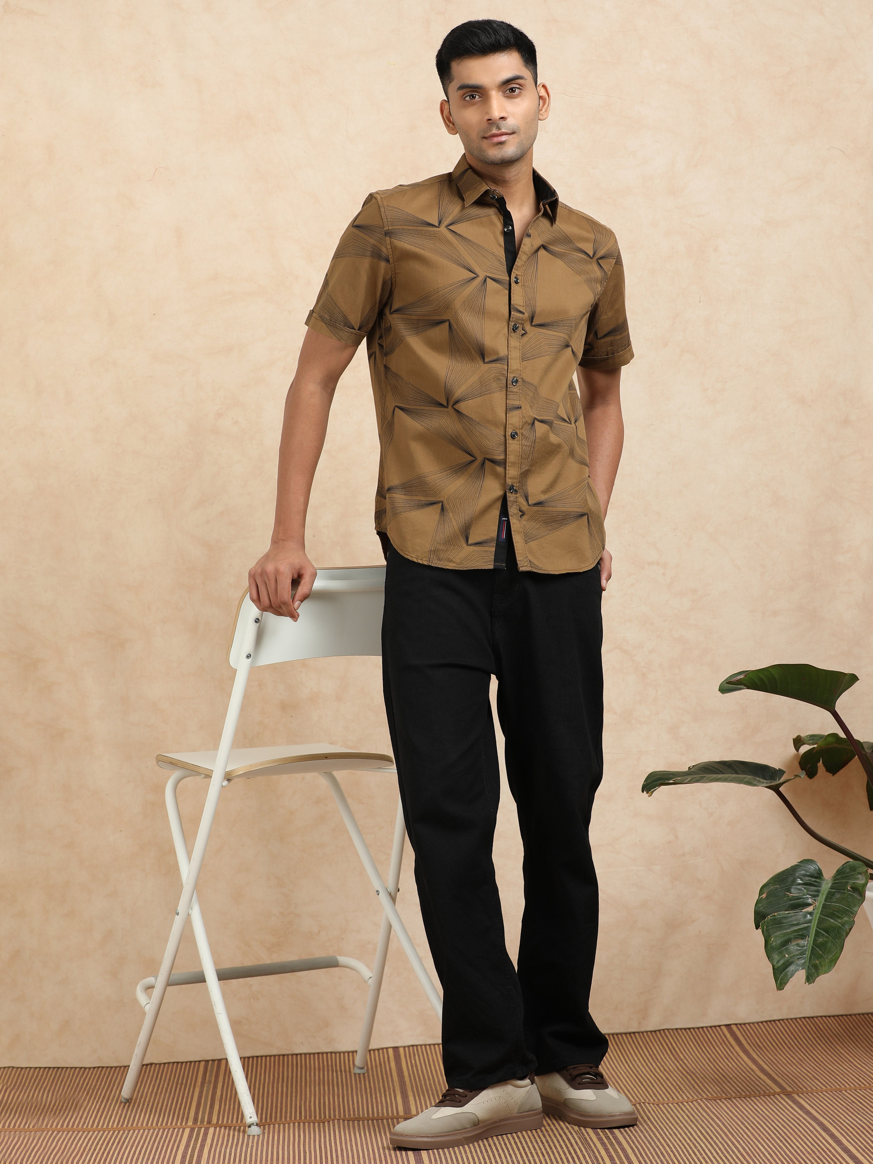 MEN'S GOLD PRINT SLIM FIT SHIRT