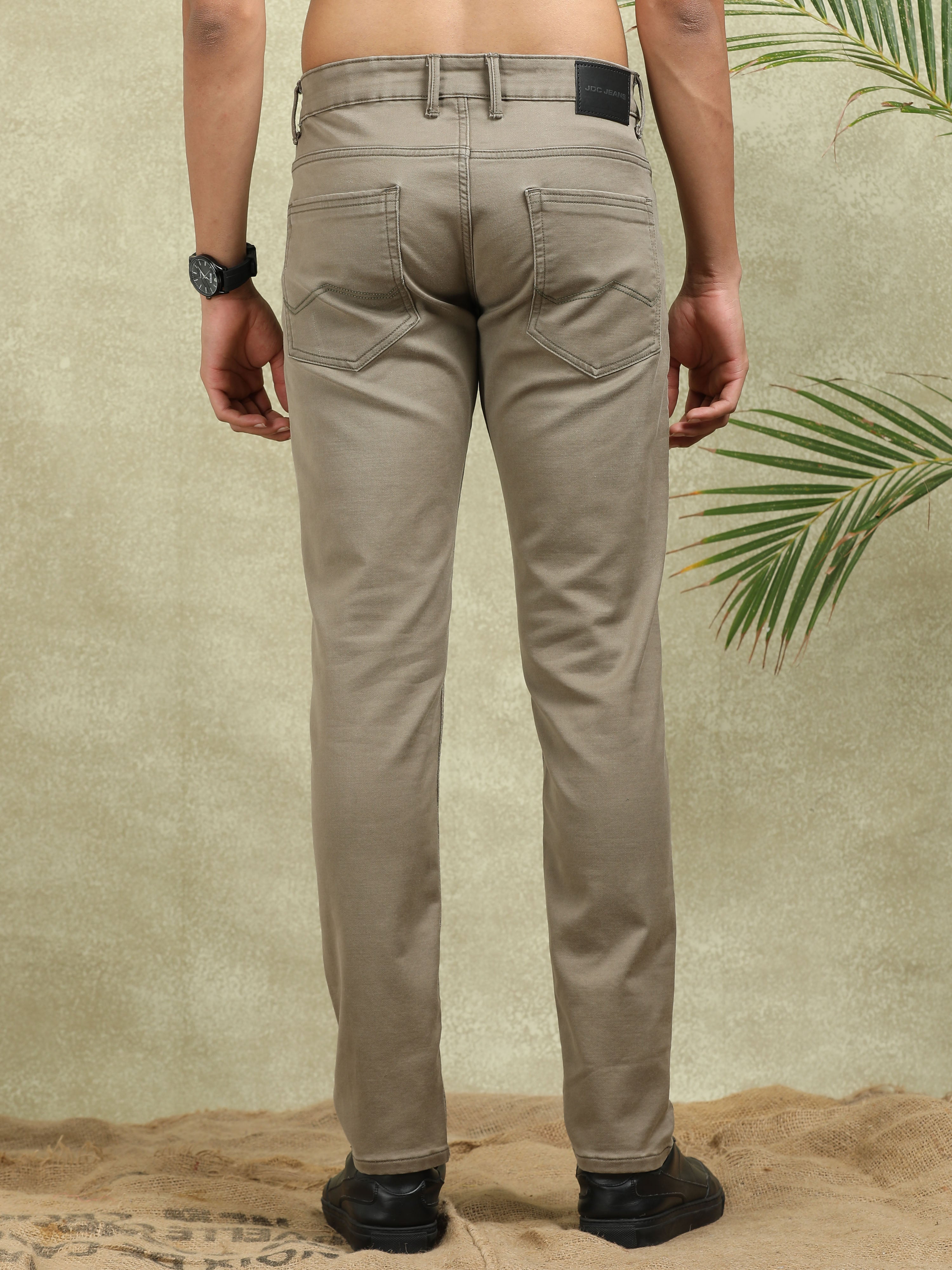 MEN'S BROWNISH KHAKI SOLID SLIM FIT JEANS