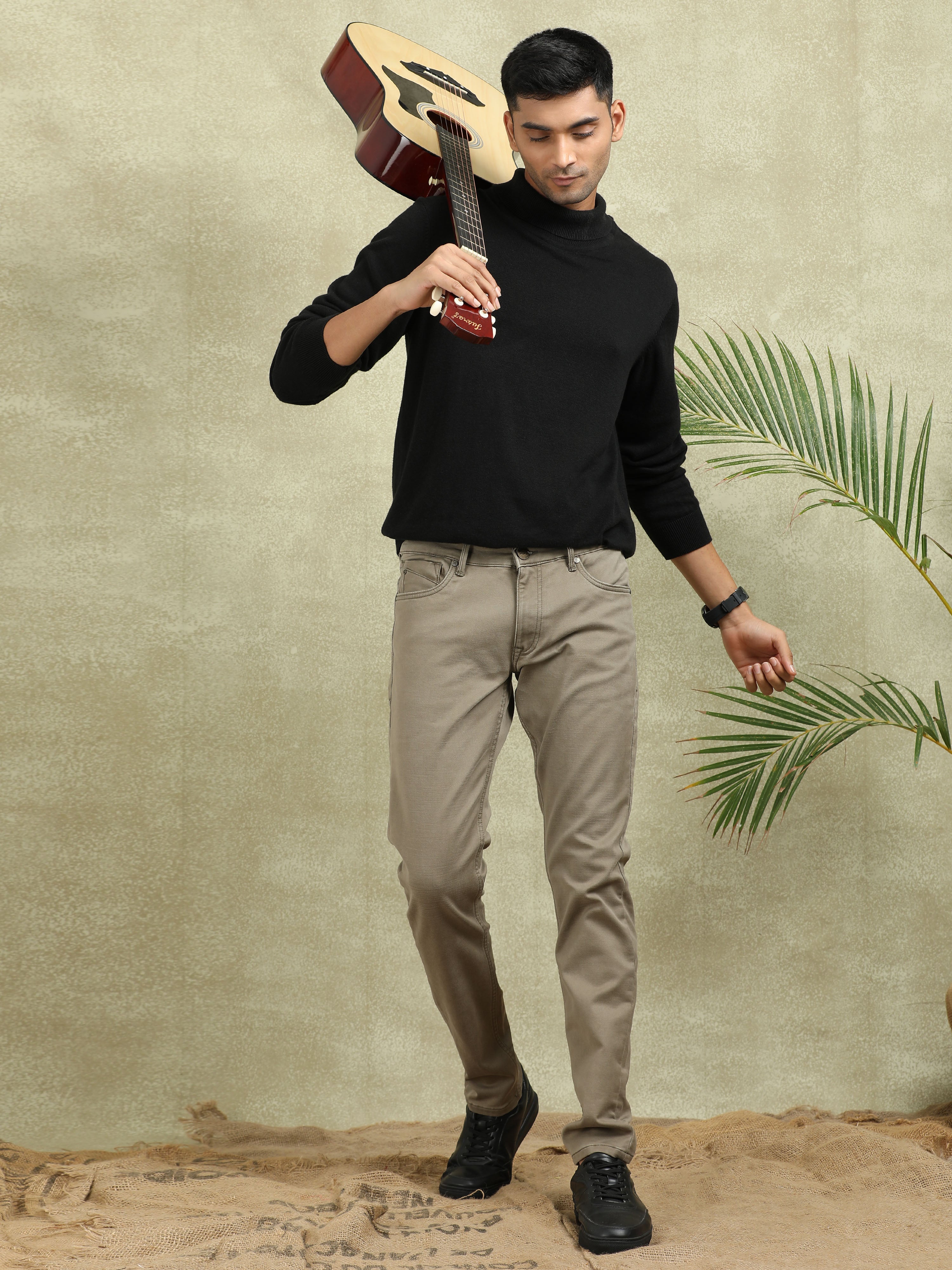 MEN'S BROWNISH KHAKI SOLID SLIM FIT JEANS