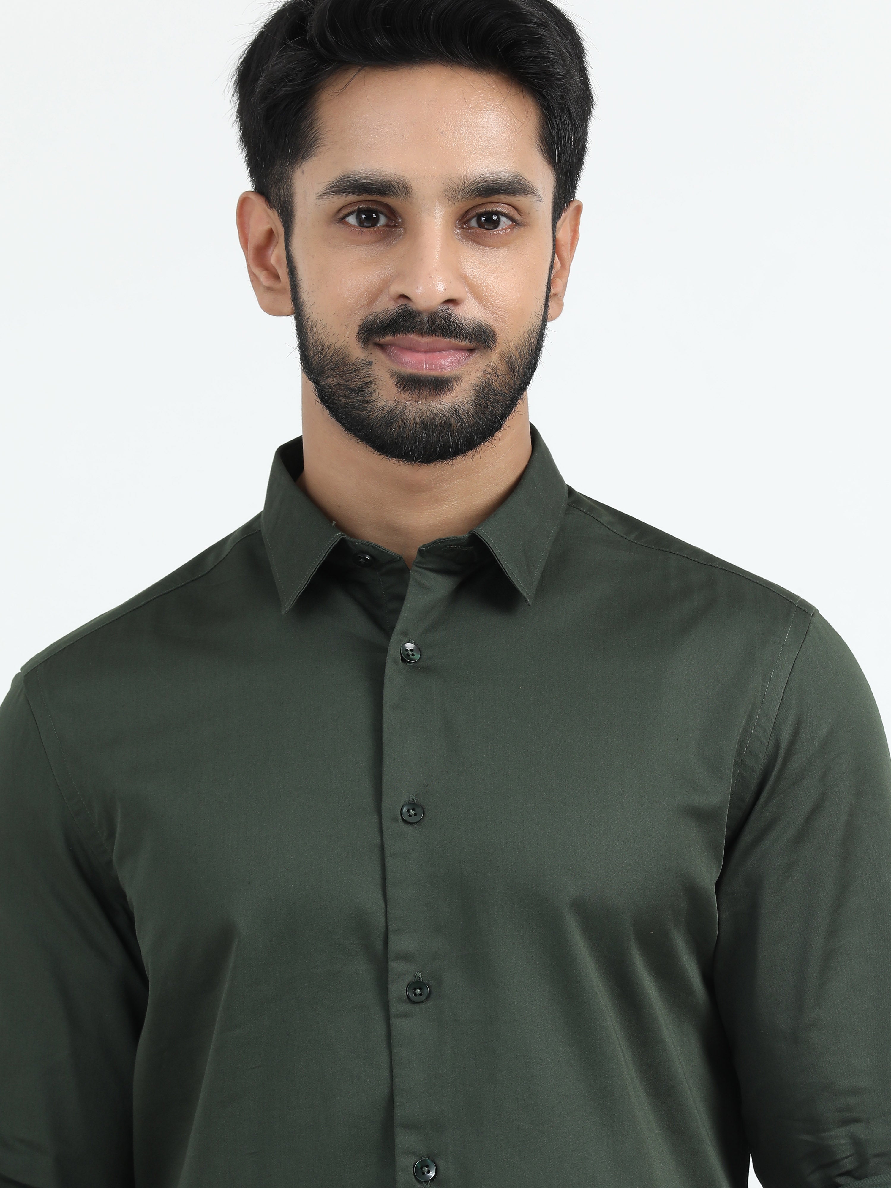 MEN'S BOTTLE GREEN SOLID SLIM FIT SHIRT