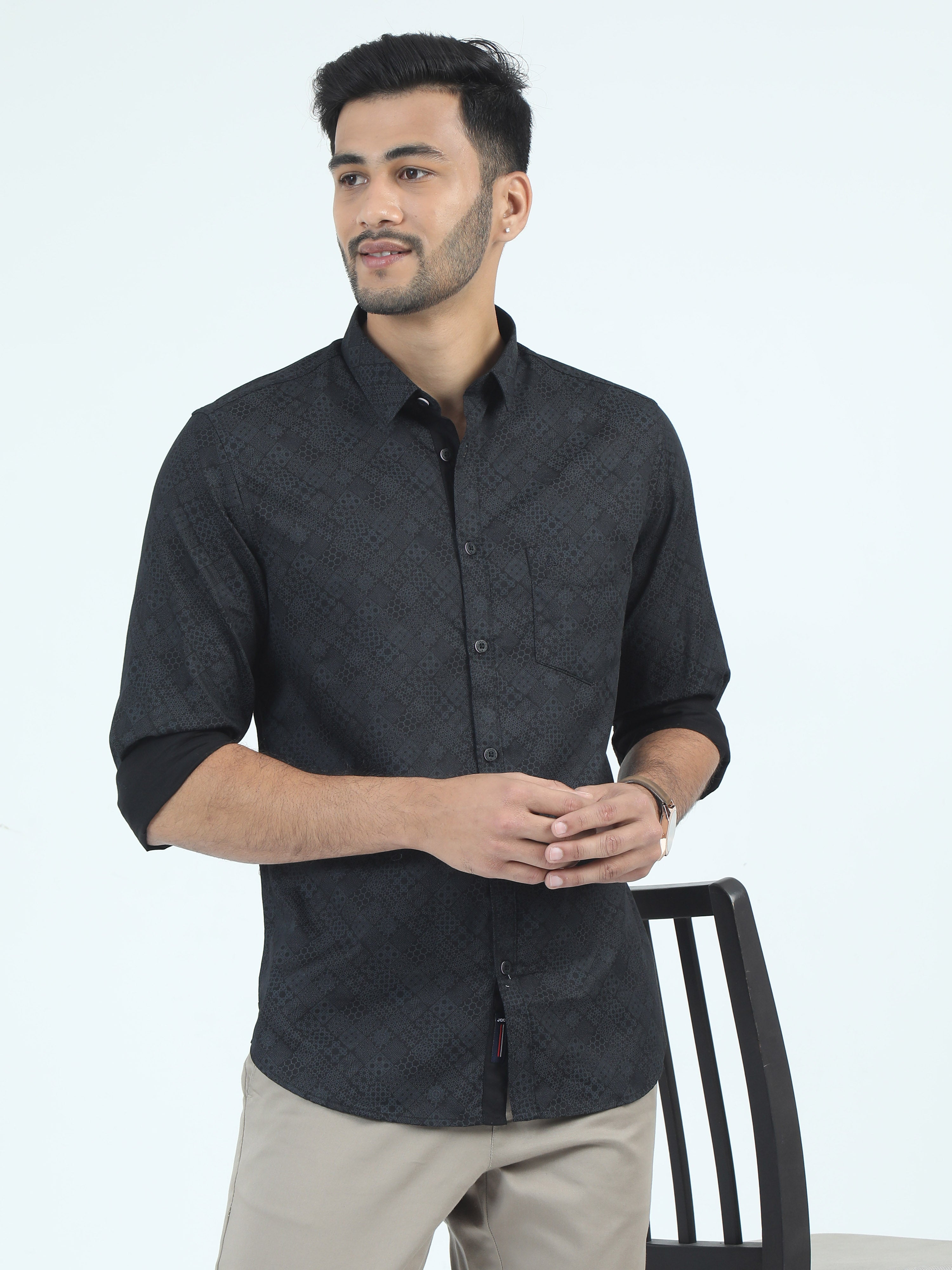 MEN'S BLACK PRINT SLIM FIT SHIRT