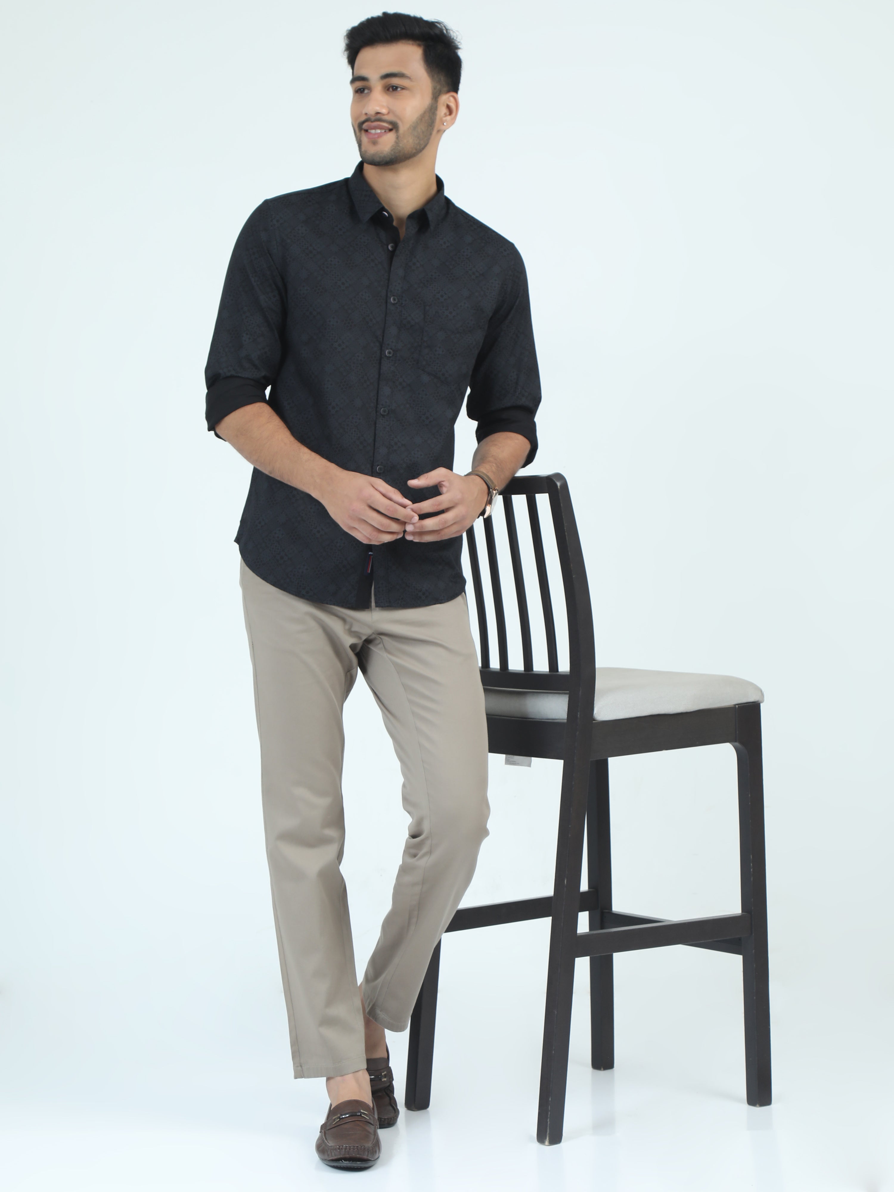 MEN'S BLACK PRINT SLIM FIT SHIRT