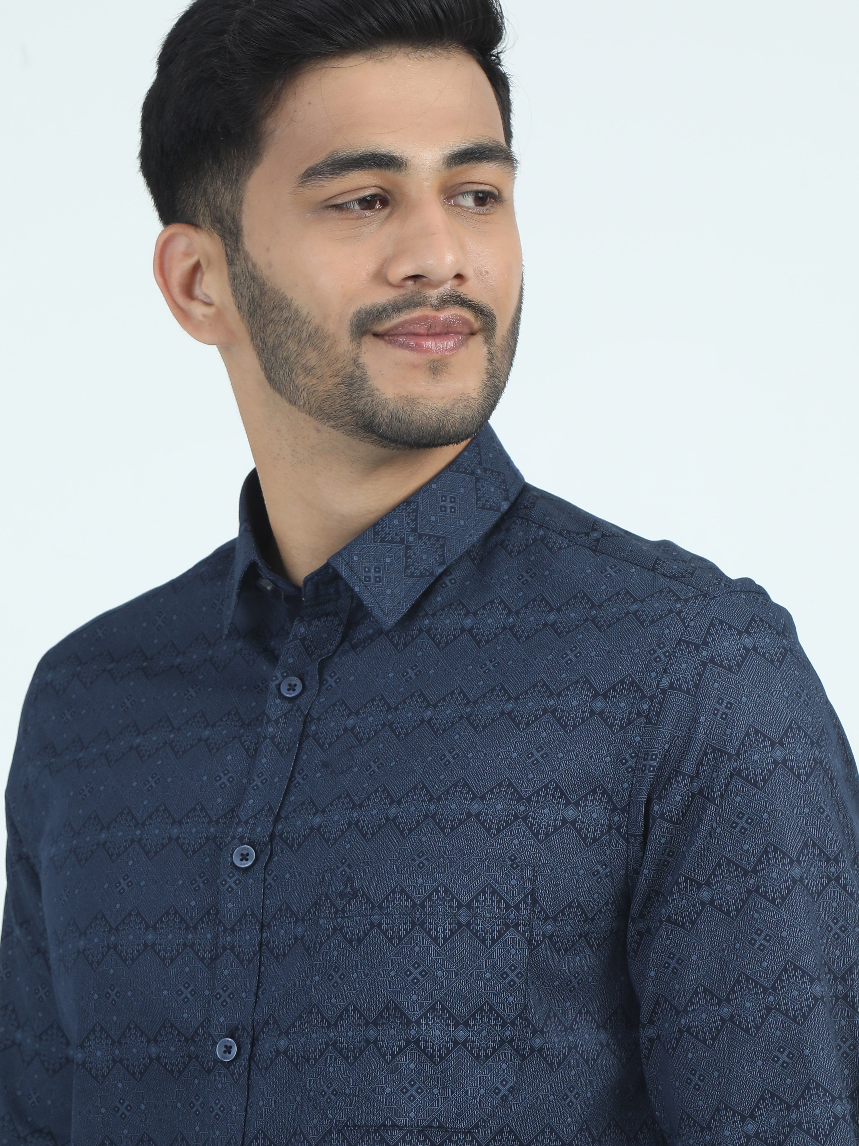 MEN'S NAVY PRINT SLIM FIT SHIRT