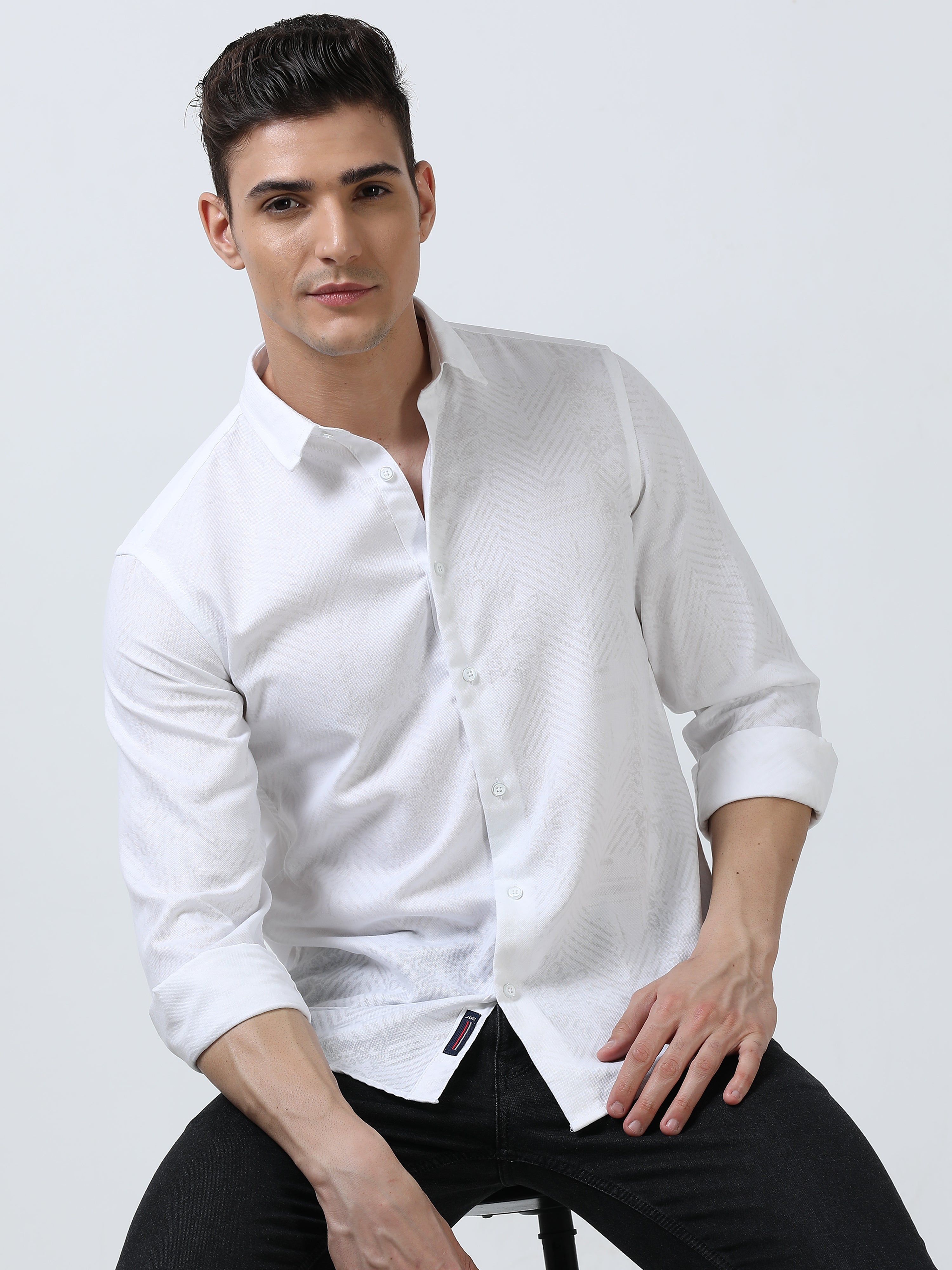 MEN'S WHITE-PRINTED SLIM FIT SHIRT