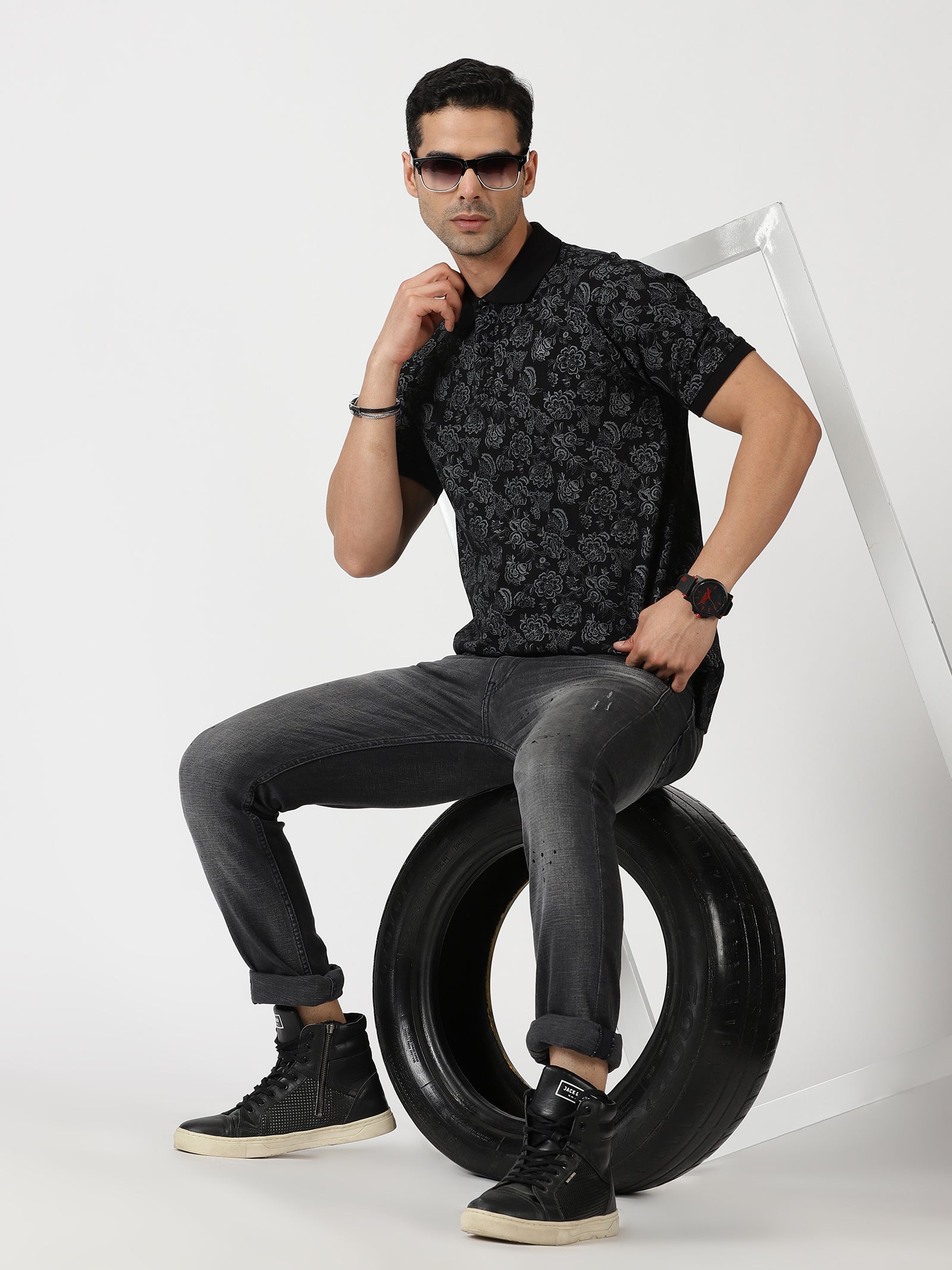 MEN'S LT BLACK PRINT SLIM FIT T SHIRT