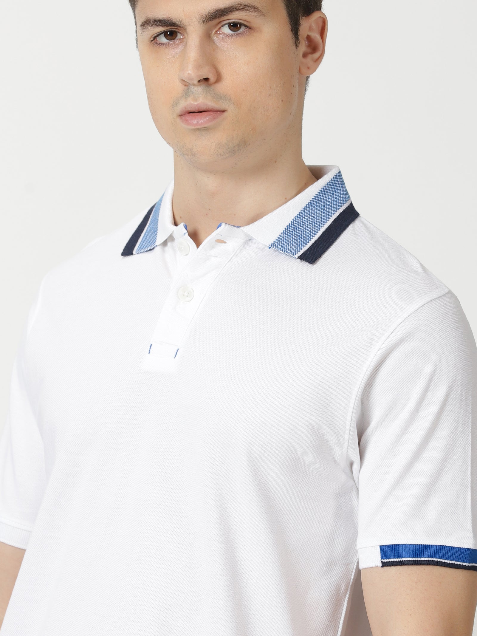 MEN'S WHITE SOLID SLIM FIT POLO T SHIRT