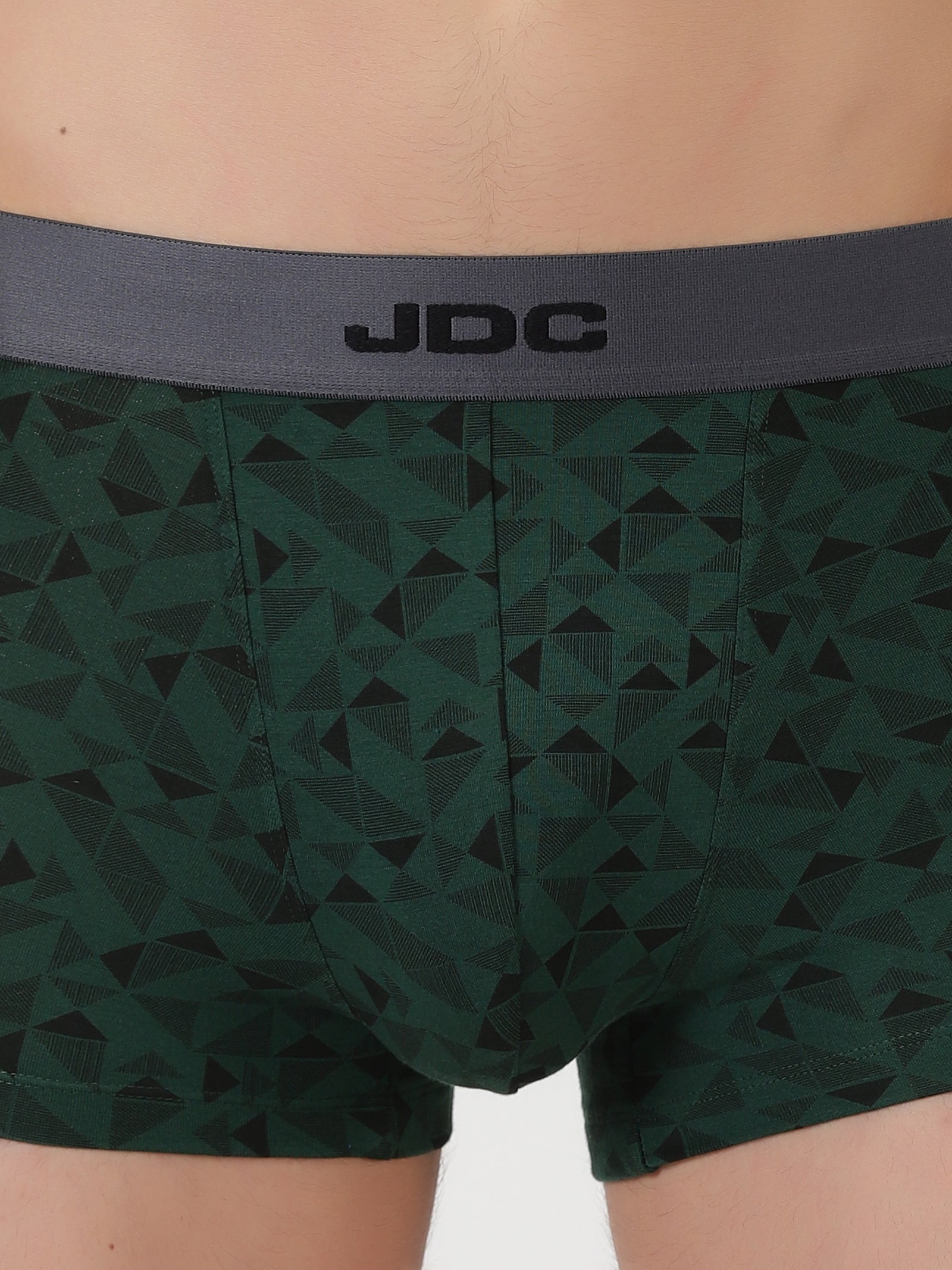 MEN'S GREEN TRIANGLE PRINT REGULAR FIT TRUNK