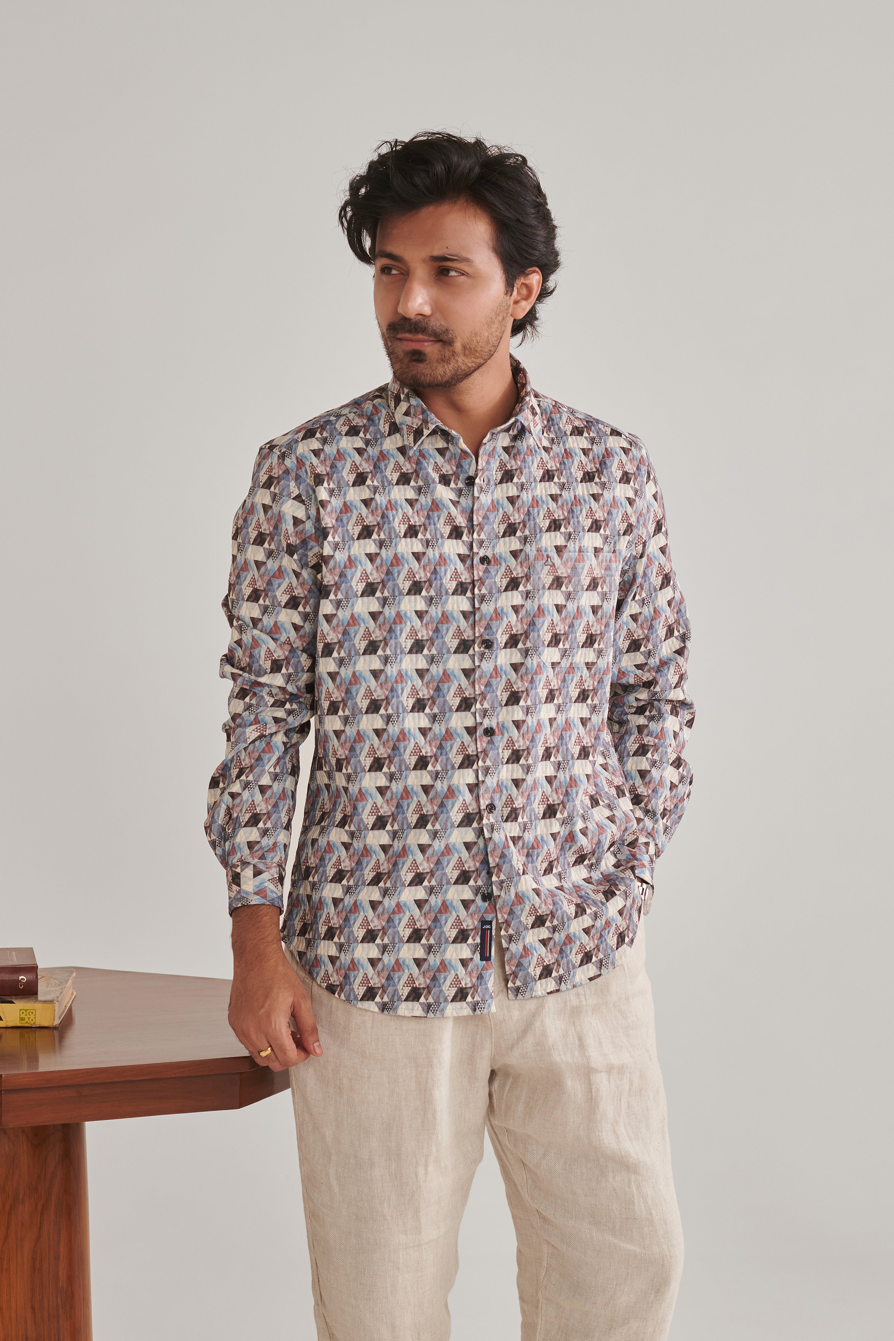 MEN'S CREAM PRINT SLIM FIT SHIRT