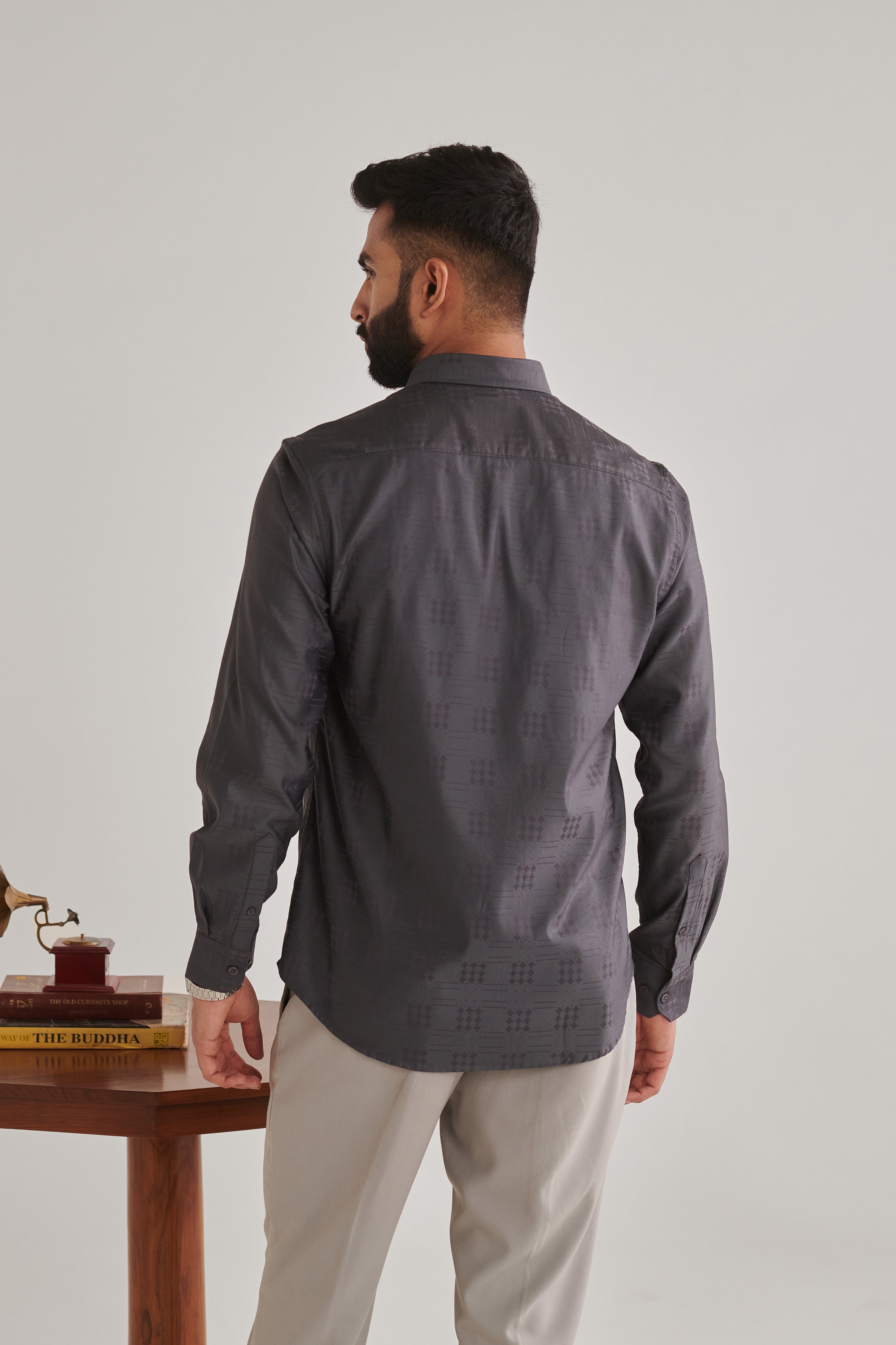 MEN'S GREY SOLID SLIM FIT SHIRT