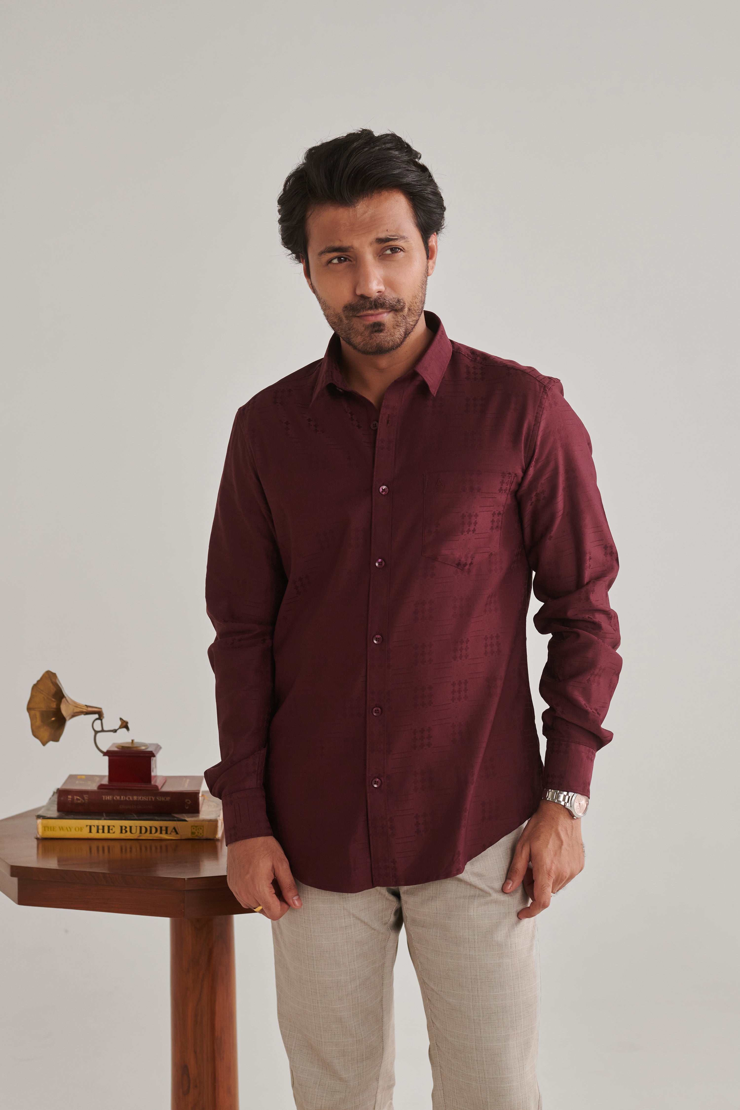 MEN'S MAROON SOLID SLIM FIT SHIRT