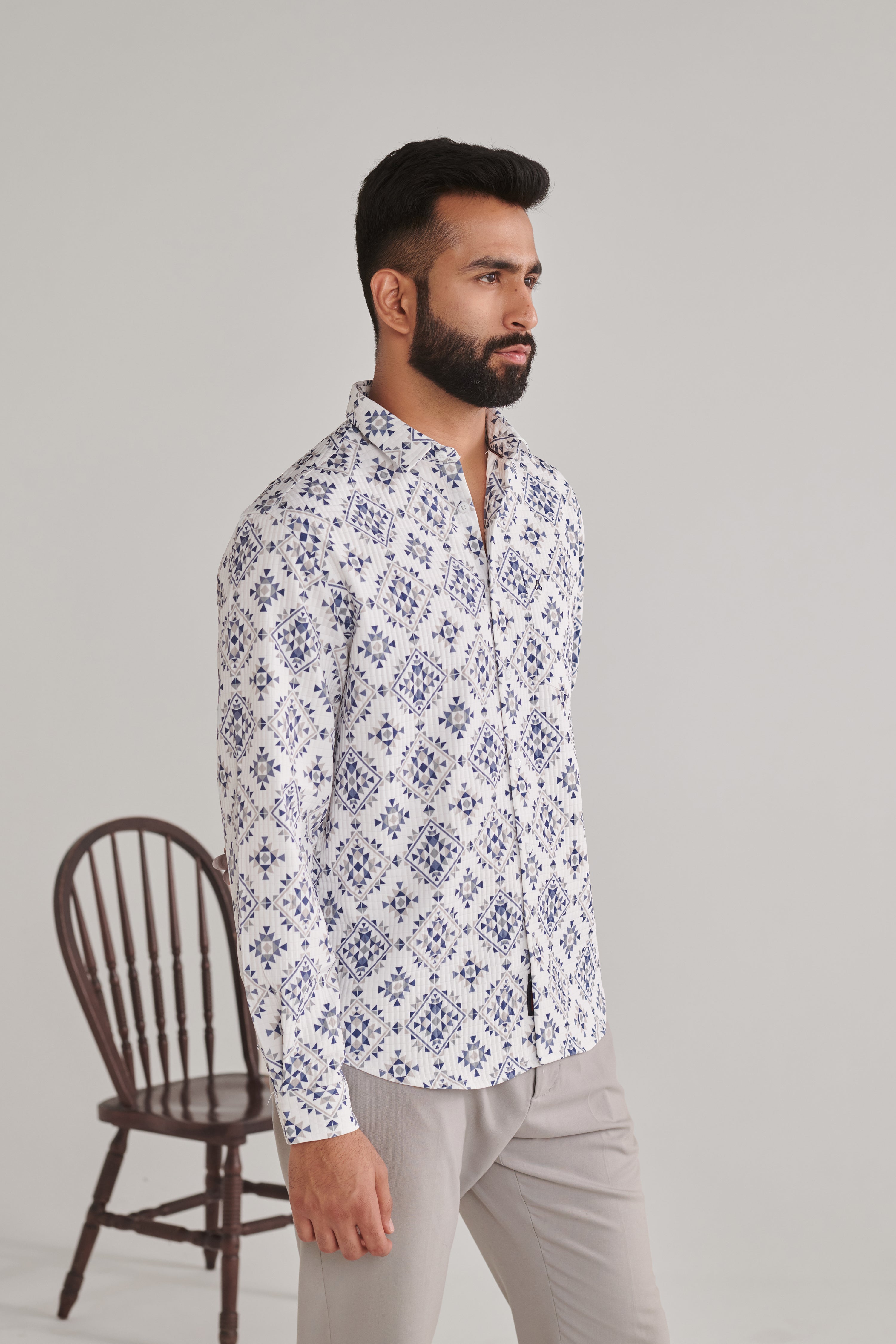 MEN'S WHITE  PRINT SLIM FIT SHIRT