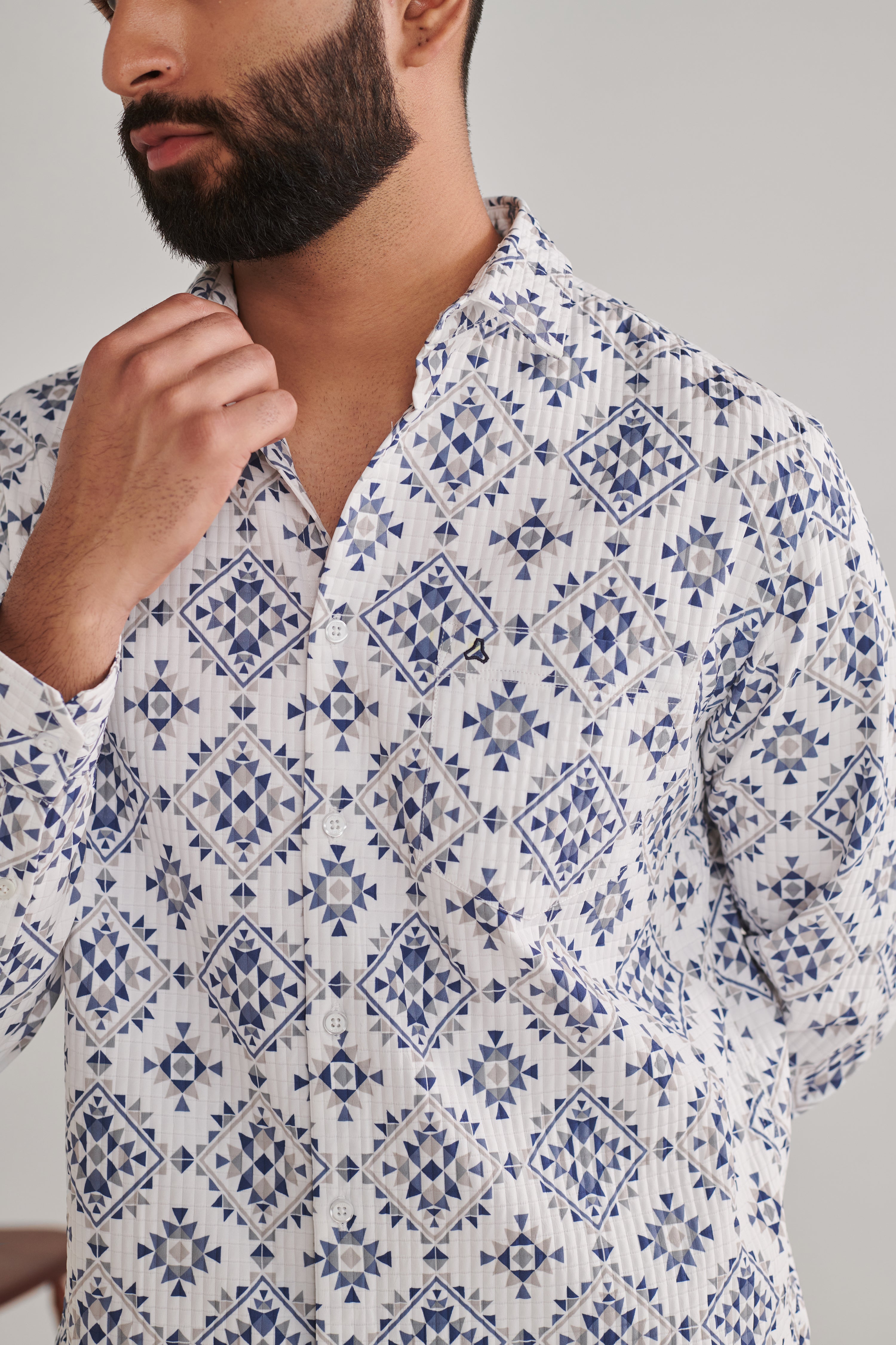 MEN'S WHITE  PRINT SLIM FIT SHIRT