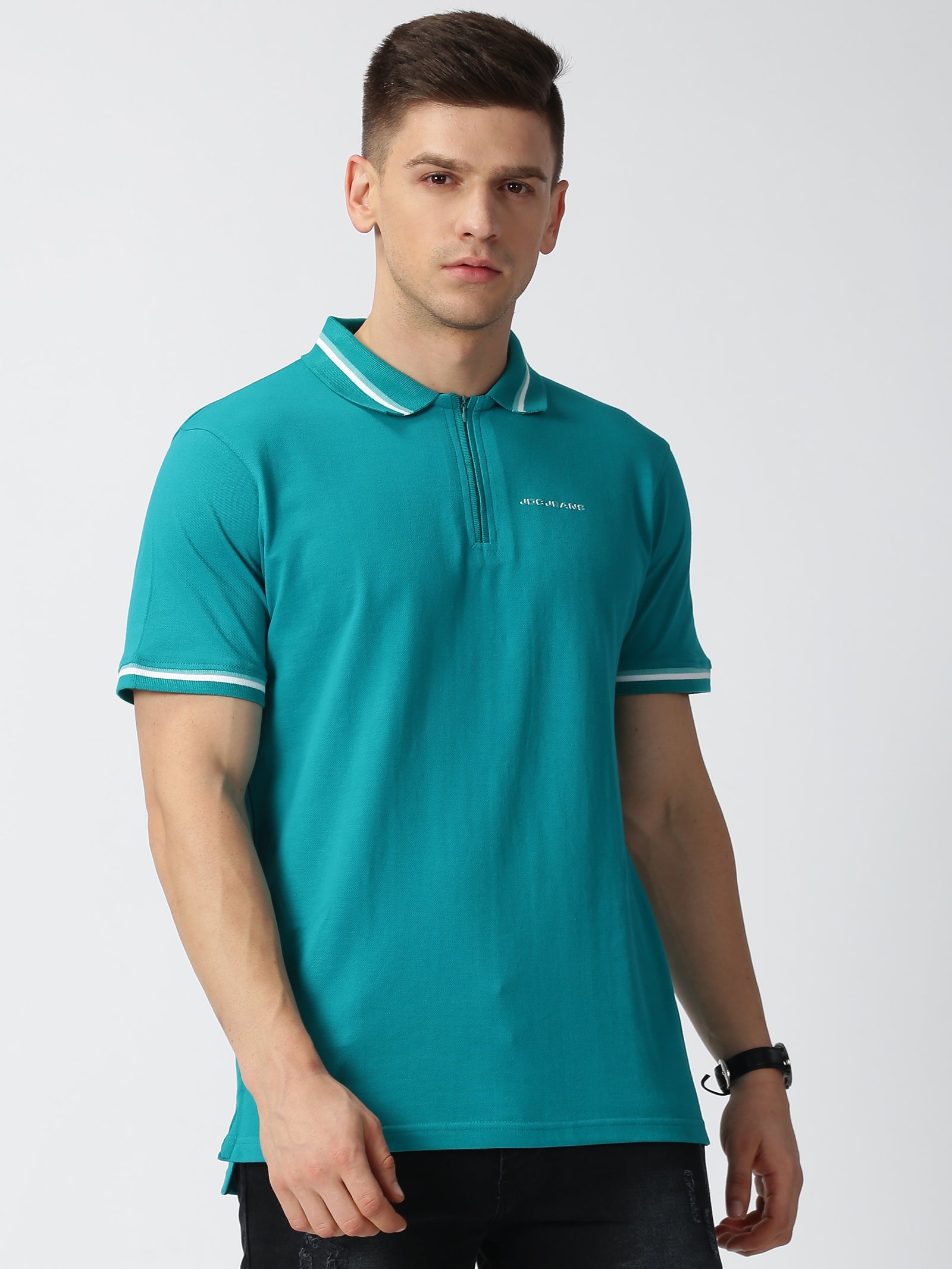 MEN'S GREEN SOLID SLIM FIT T-SHIRT