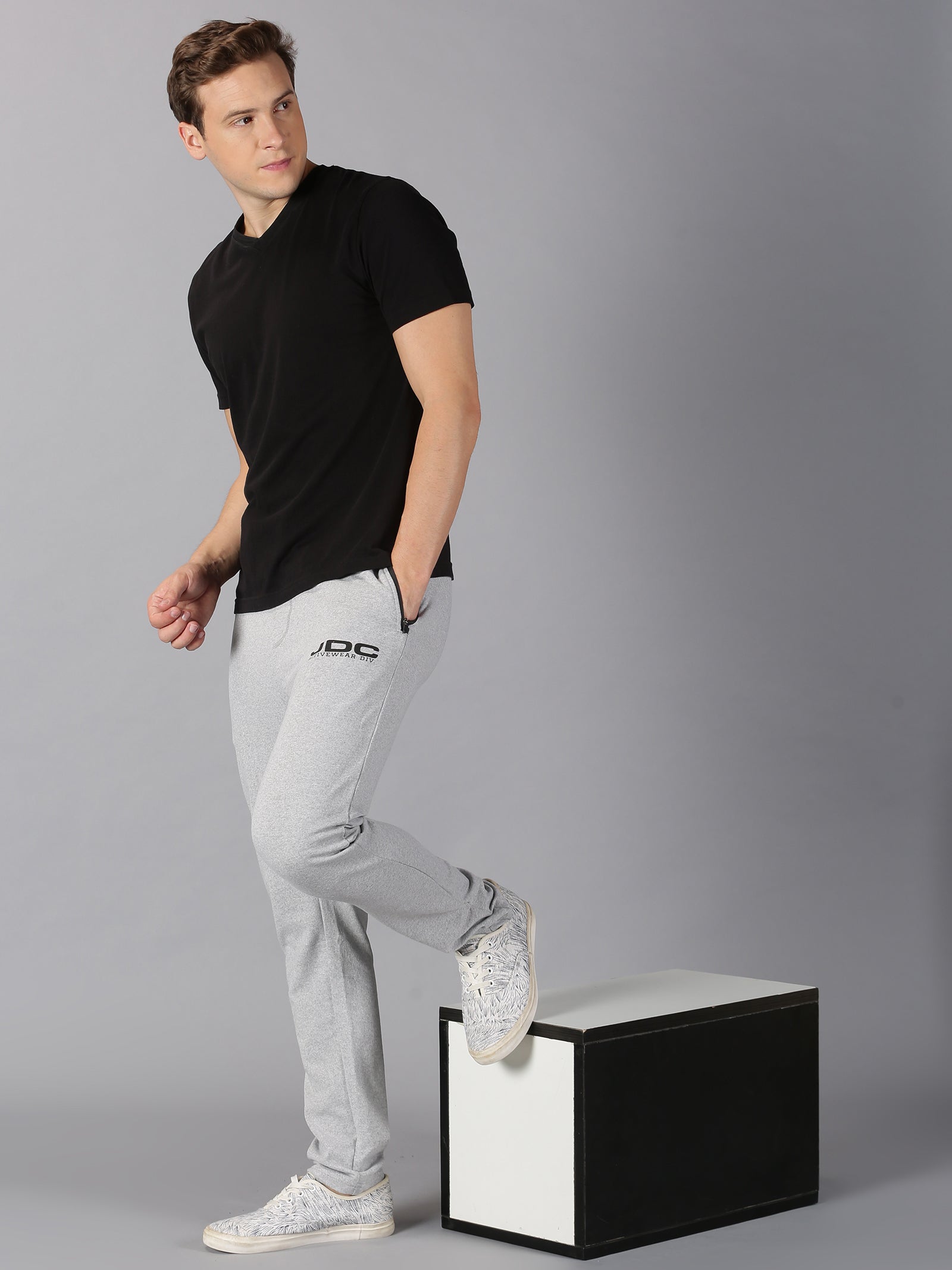 Jockey Performance Grey Slim Fit Track Pant in Mumbai at best price by  Kundan Collection - Justdial
